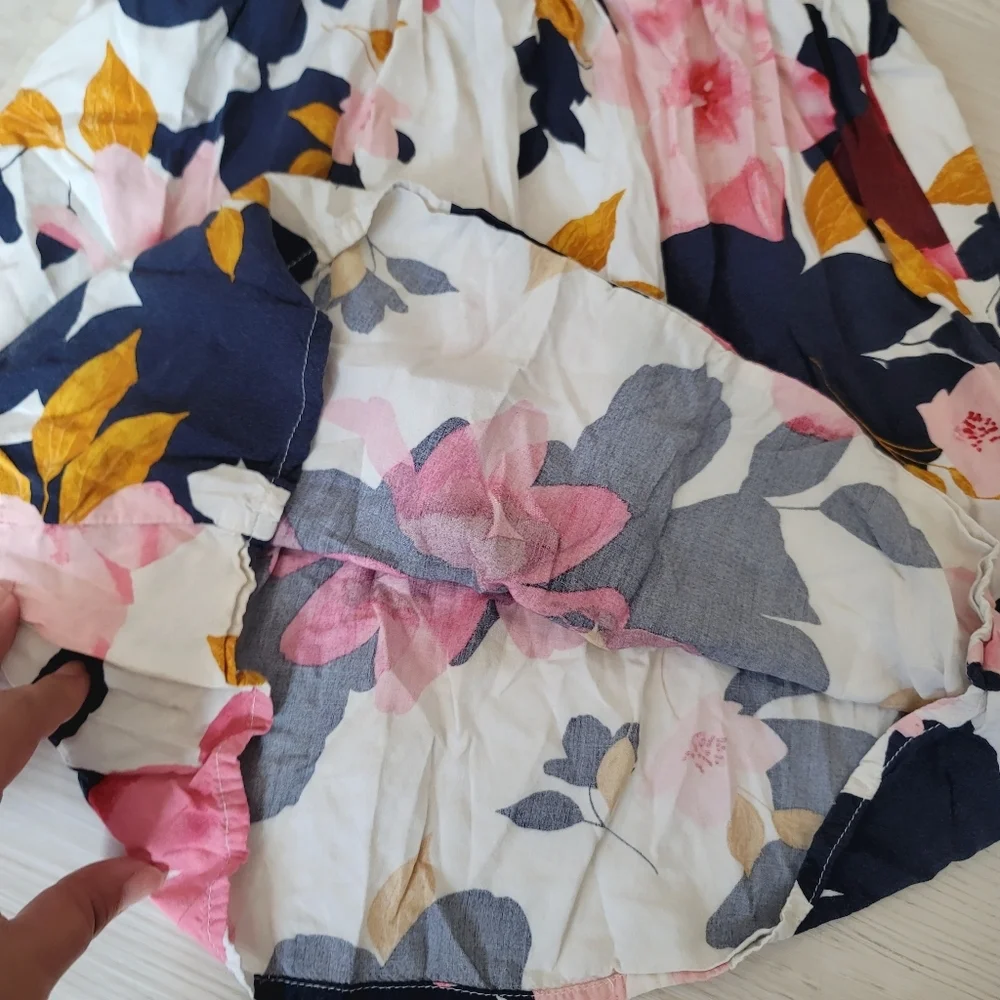 ♥️ 5 For $25 Girls bundle of 2 Old Navy Dress and Romper size Small